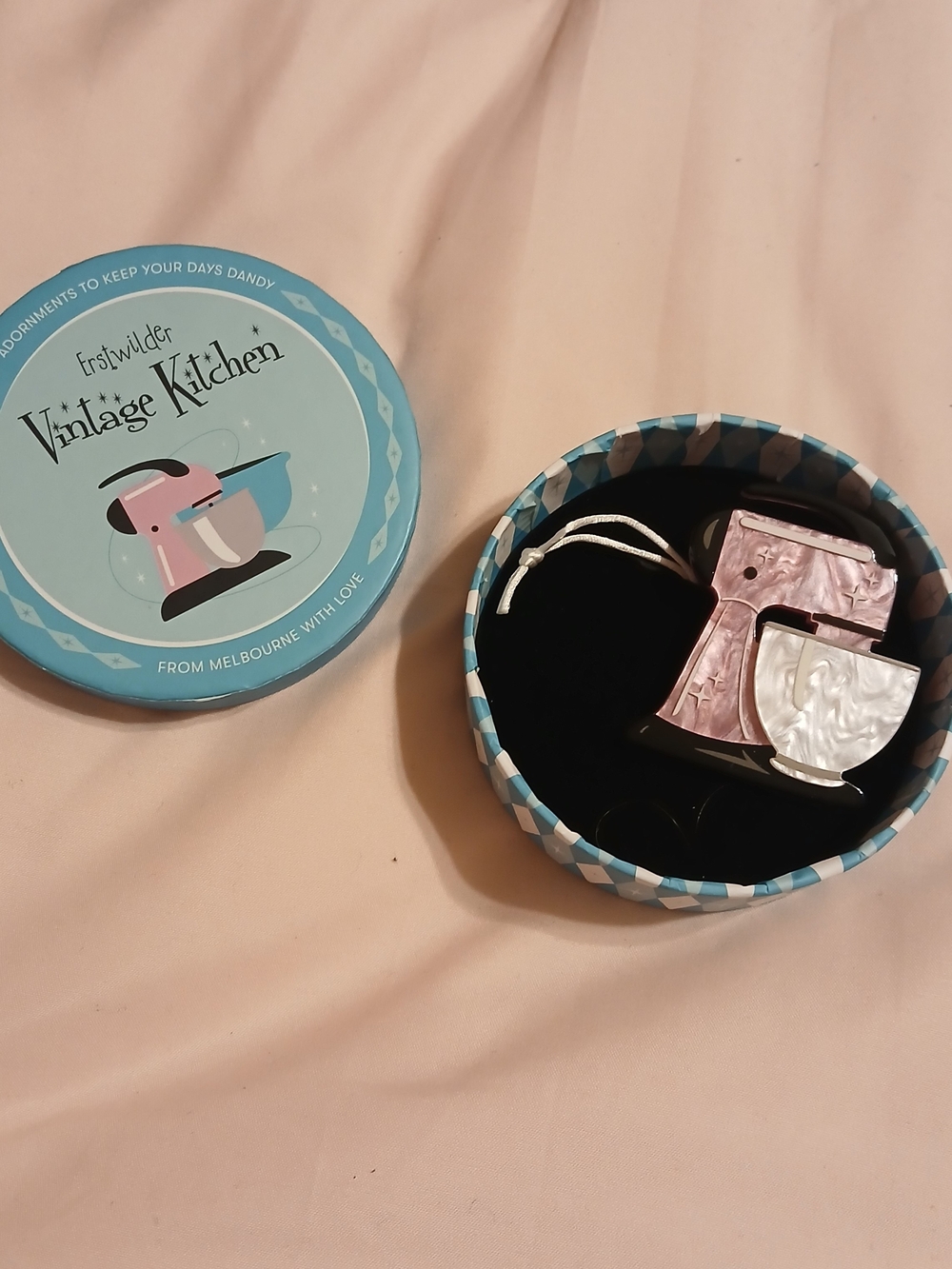 Erstwilder vintage kitchen collection – Spin Me right round brooch